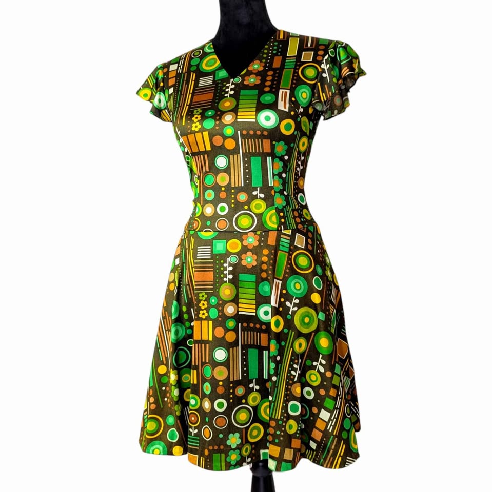1960's Vintage Green Geometric Flower Power Mod Mini Dress Kitsch Vintage 1960's Vintage Green Geometric Flower Power Mod Mini Dress Kitsch Vintage