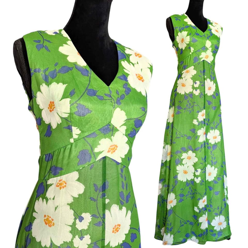 1970's Vintage Green Flower Power Maxi Dress