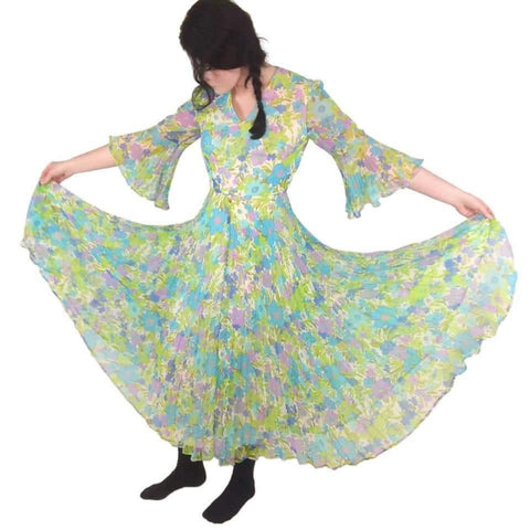 70's Vintage Flowy Floral Dress Kitsch Vintage