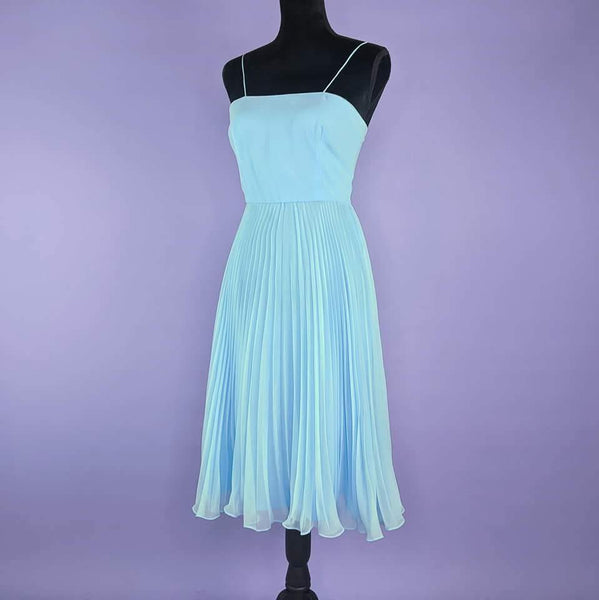 60's Vintage Dreamy Baby Blue Dress Kitsch Vintage