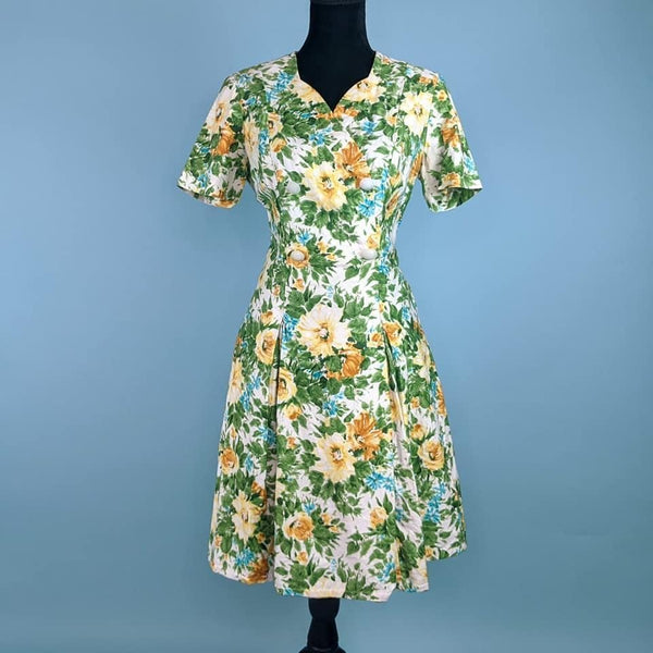 50's Vintage Cotton Floral Day Dress Kitsch Vintage