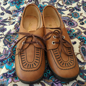 60's / 70's Vintage Tan Platform Shoes Kitsch Vintage