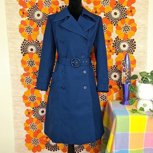 1960's / 1970's Vintage Navy Blue Coat