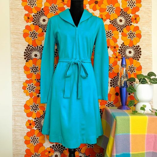 1960's / 1970's Vintage Teal Acrylic Knit Dress